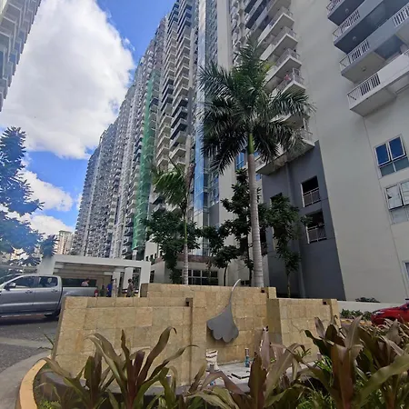 1Br W/ Balcony Apartment